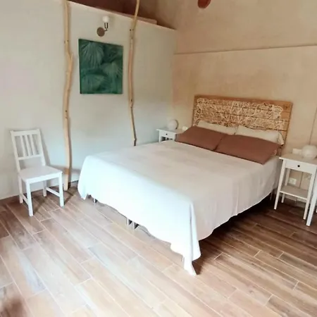 Caterina E L'indaco Couette-café