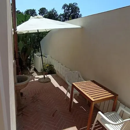 Caterina E L'indaco Sarzana