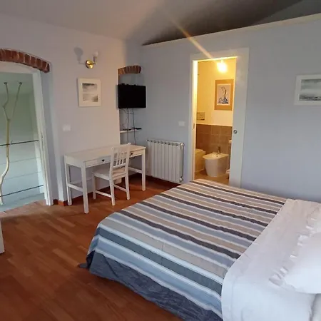 Caterina E L'indaco Couette-café